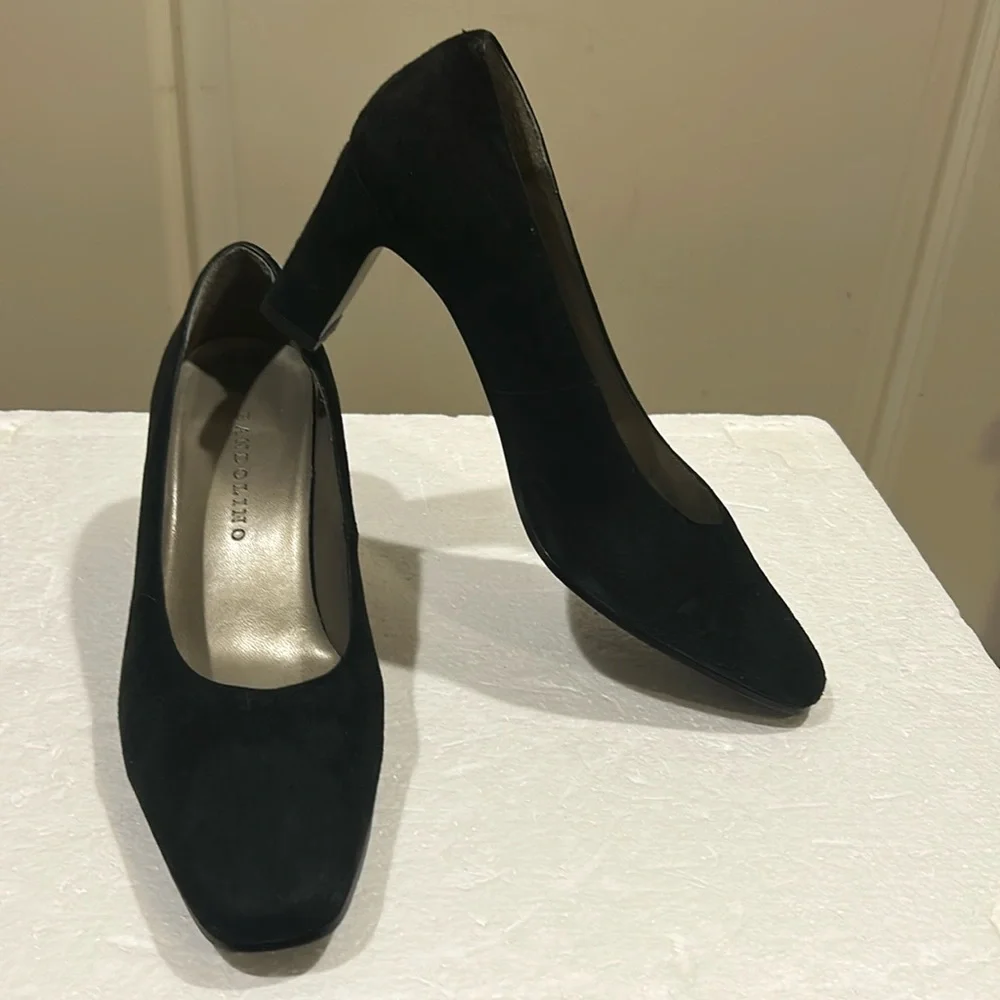 Bandolino suede leather slip on heels pumps from Nordstrom women Size 6.5 black